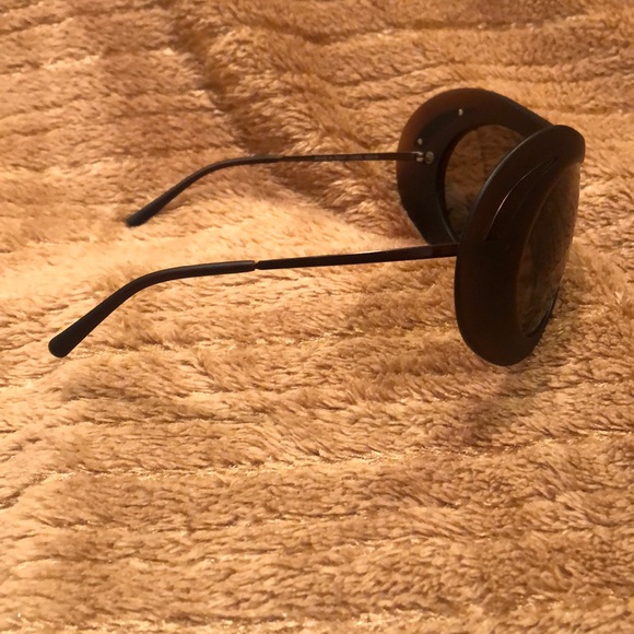 Authentic Chanel Y2K Sunglasses - Picture 3 of 8